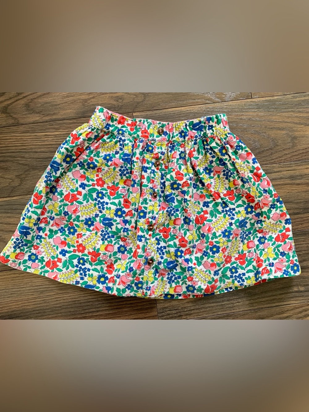 Beautiful !New! corduroy floral Button-Front Skirt Size 6-7yrs